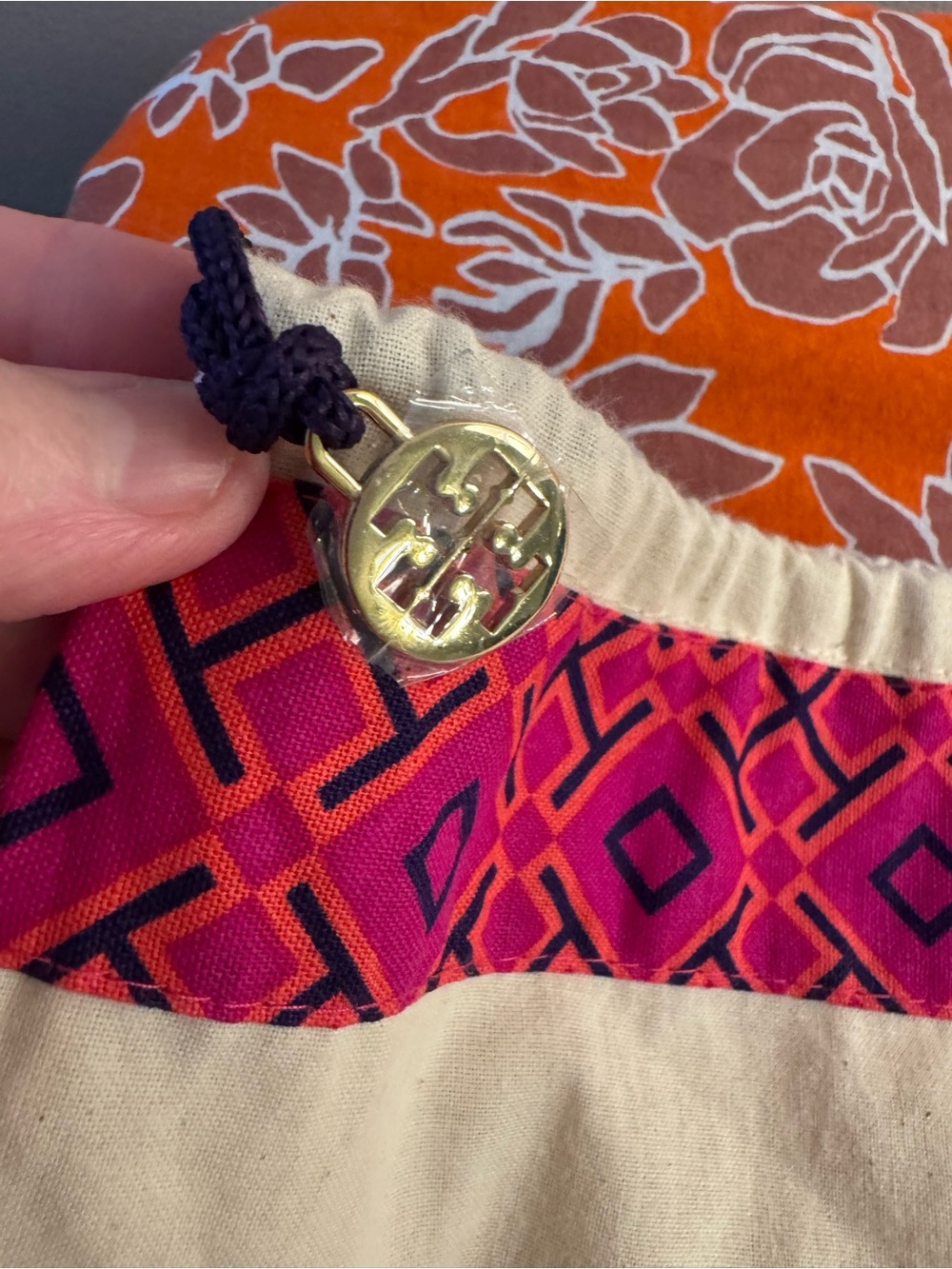 Tory Burch Large Drawstring Dust Bag - Picture 3 of 9
